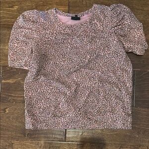 Who What Wear Pink Leopard Print Short Sleeve Top